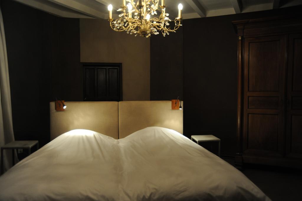Bed and Breakfast Chateau De Lerse Perignac  Zimmer foto